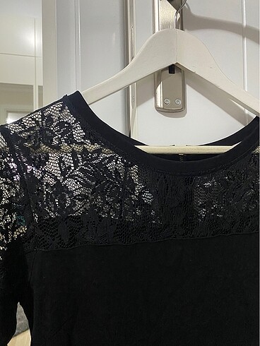 Siyah dantelli elbise - Görsel 3