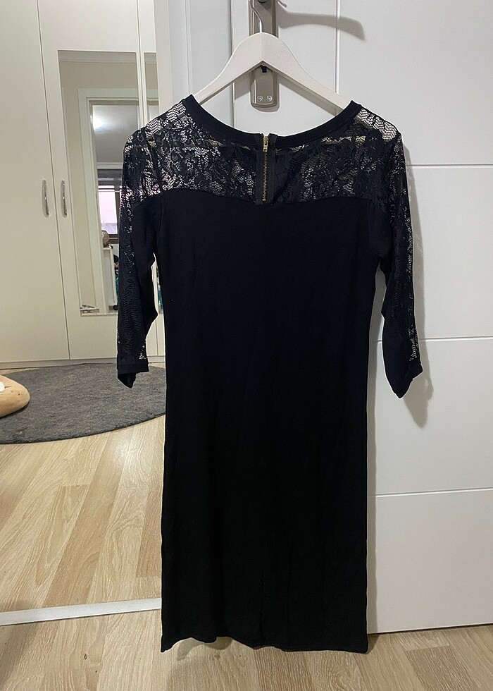 Siyah dantelli elbise - Görsel 2