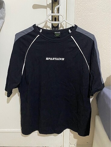 Siyah kısa kollu tshirt