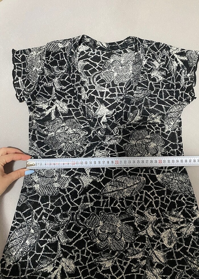 Siyah beyaz desenli plaj elbisesi - Görsel 5