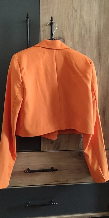 Trendyol & Milla Kadın turuncu crop ceket