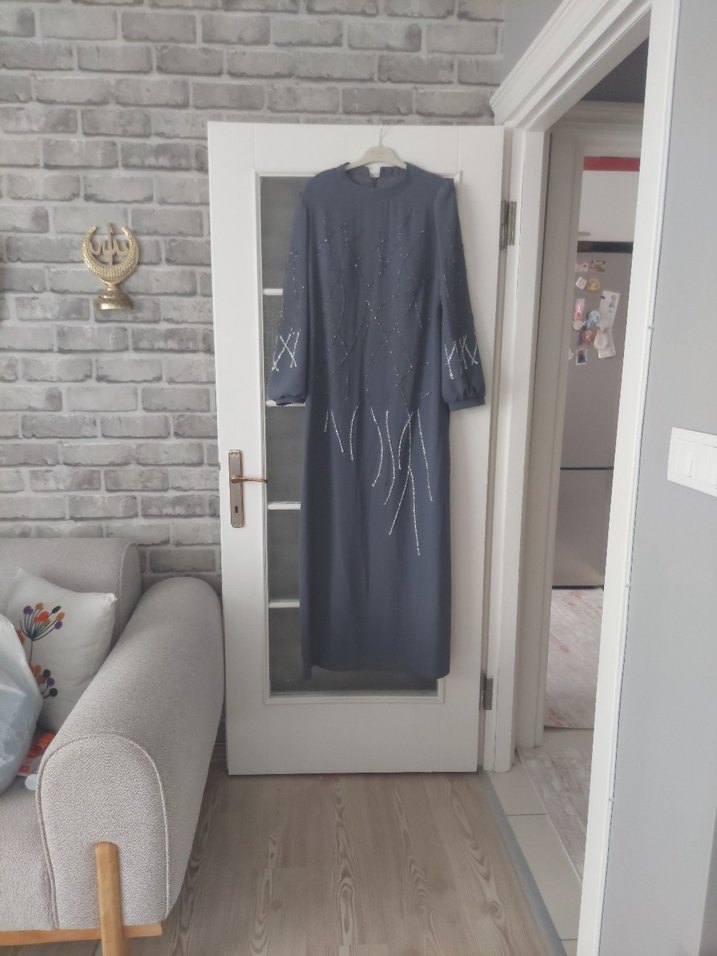 Boncuk İşlemeli Uzun Gri Kadın abiye - Görsel 3