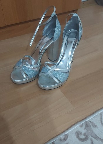 Diğer Diger Gri Yüksek Topuklu Kadın Abiye Ayakkabı