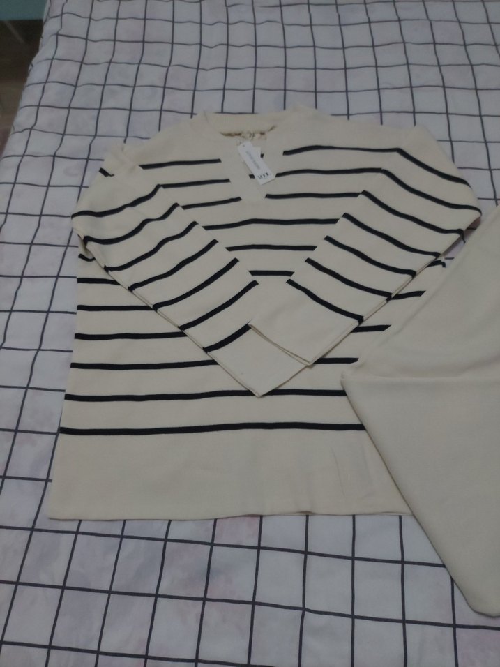 Kadın Gri Çizgili Uzun Kollu Triko Kazak - Görsel 3