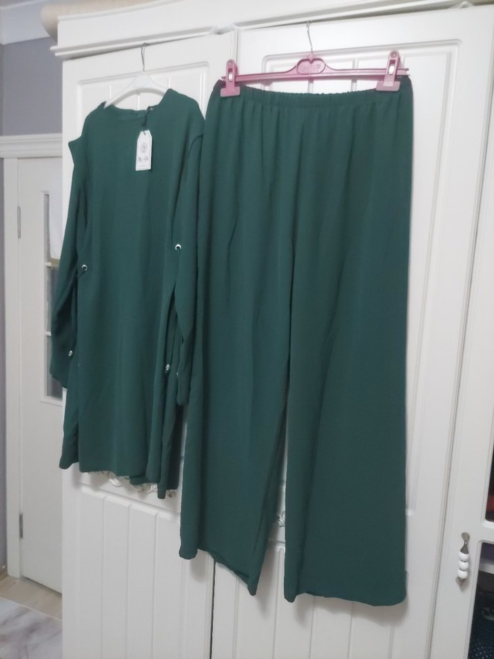 Uzun Kesim Yeşil Kadın Takım - Görsel 2