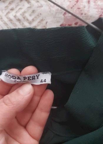 Uzun Kollu, Pileli, Yüksek Yakalı Yeşil Elbise - Görsel 5