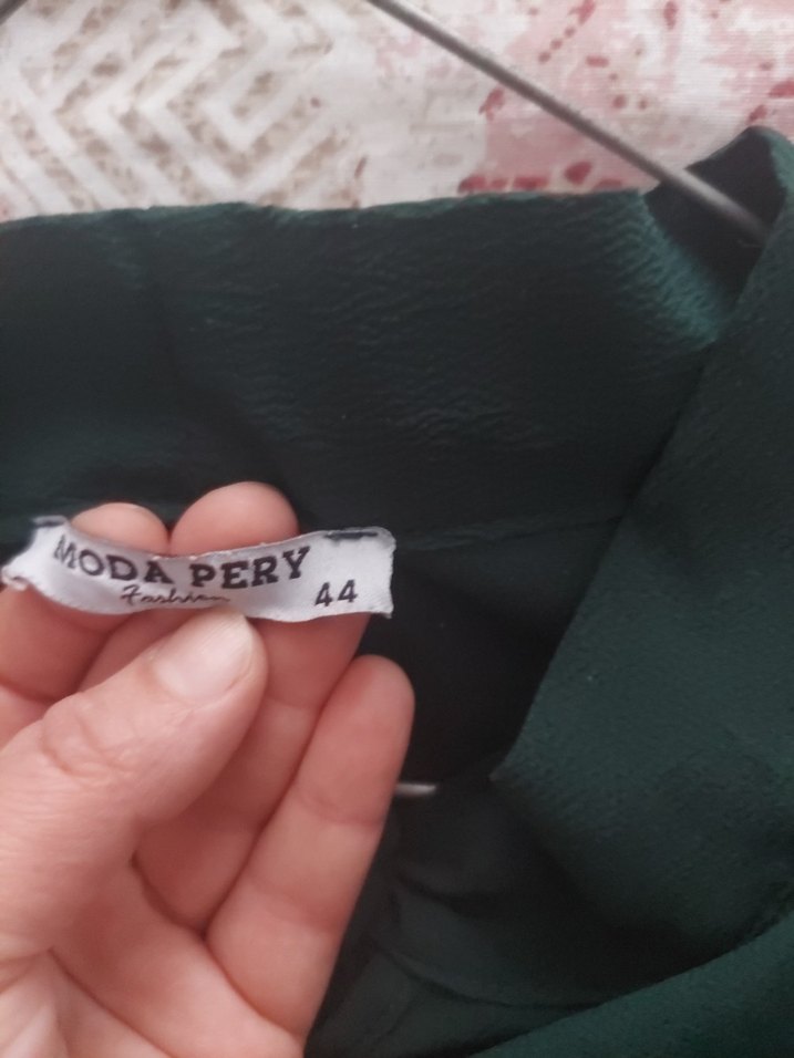 Uzun Kollu, Pileli, Yüksek Yakalı Yeşil Elbise - Görsel 5