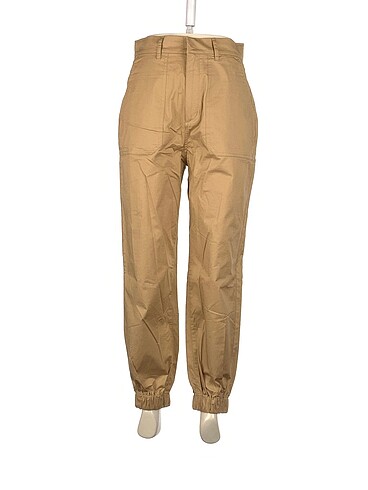 Pull and Bear Kumaş Pantolon %70 İndirimli.