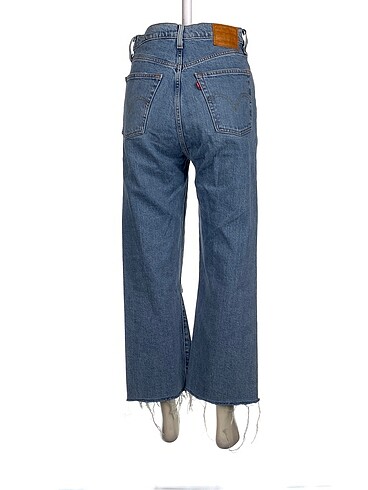 28 Beden Levis Jean / Kot %70 İndirimli.