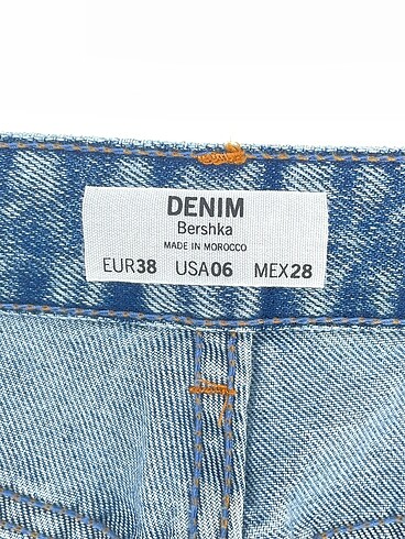 38 Beden çeşitli Renk Bershka Jean / Kot %70 İndirimli.
