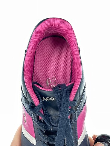 36 Beden çeşitli Renk Lacoste Spor Ayakkabı %70 İndirimli.