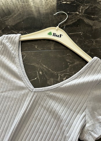36 Beden gri Renk Mavi V Yaka Kısa Kollu Fitted Tişört