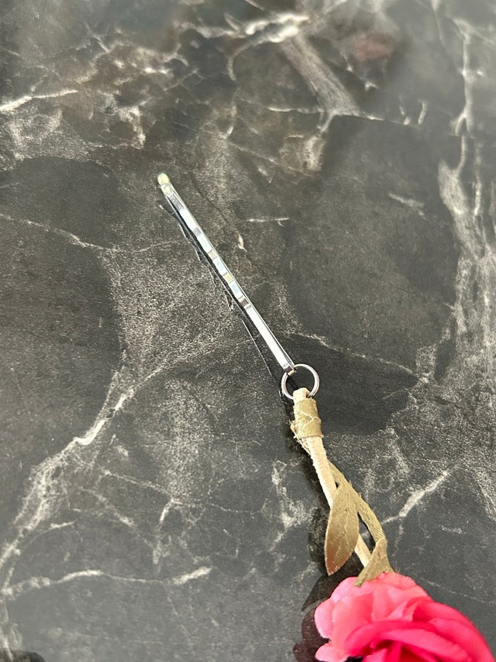 Çiçek Detaylı Saç Aksesuarı - Görsel 3