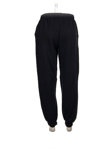 m Beden Pull and Bear Eşofman Altı %70 İndirimli.