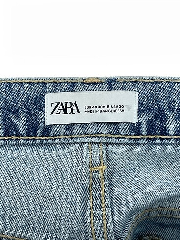 40 Beden mavi Renk Zara Mini Şort %70 İndirimli.