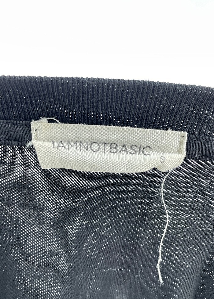 IAMNOTBASIC T-shirt %70 İndirimli. - Görsel 4