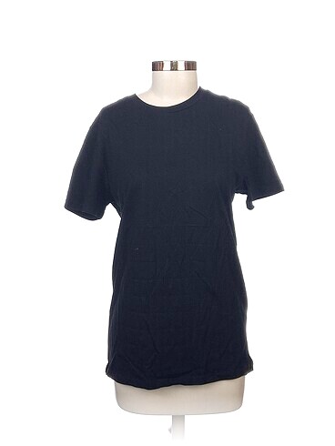 IAMNOTBASIC T-shirt %70 İndirimli.