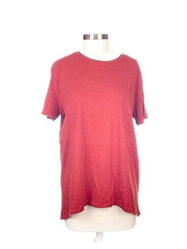 Zara T-shirt %70 İndirimli.