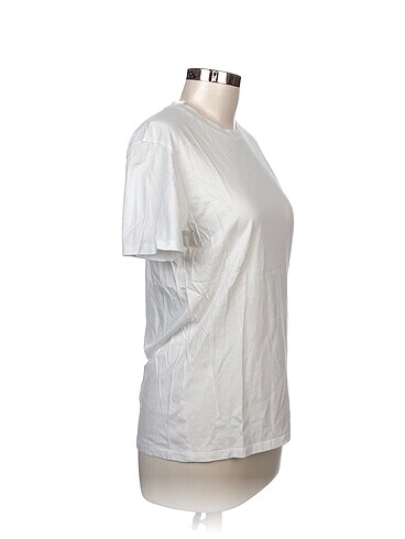 IAMNOTBASIC IAMNOTBASIC T-shirt %70 İndirimli.