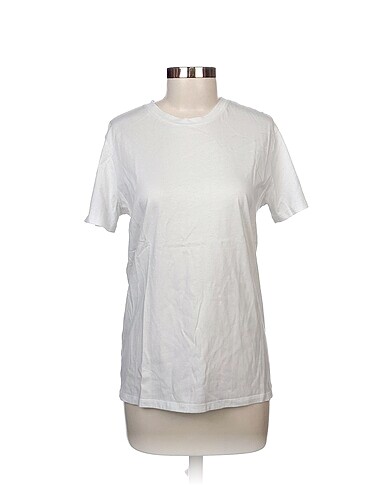 IAMNOTBASIC T-shirt %70 İndirimli.