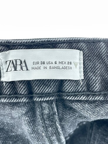 38 Beden çeşitli Renk Zara Mini Şort %70 İndirimli.