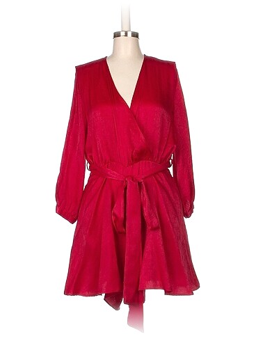 Zara Kısa Elbise %70 İndirimli.