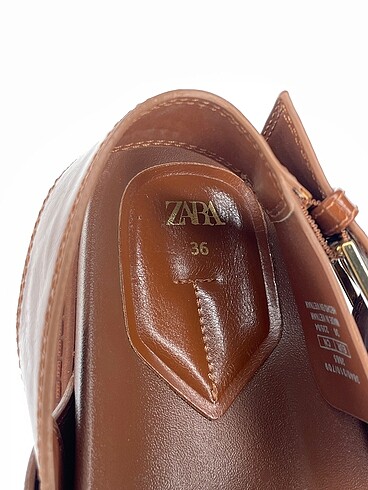 36 Beden kahverengi Renk Zara Sandalet %70 İndirimli.