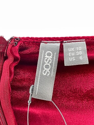 38 Beden kırmızı Renk Asos Kısa Elbise %70 İndirimli.
