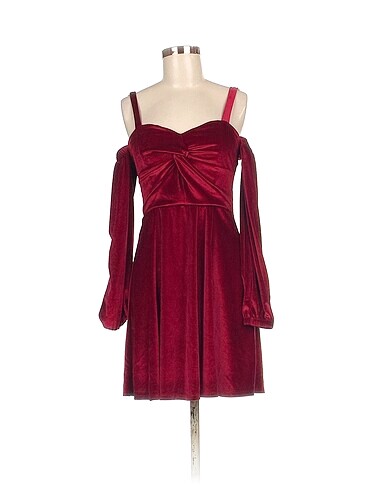 Asos Kısa Elbise %70 İndirimli.