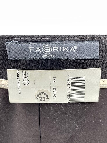42 Beden çeşitli Renk Fabrika Midi Etek %70 İndirimli.
