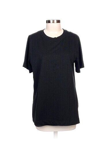 H&M T-shirt %70 İndirimli.