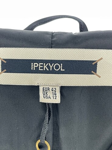 42 Beden siyah Renk ipekyol Blazer %70 İndirimli.