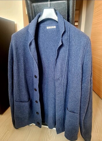 MANGO ( H.E. by Mango)