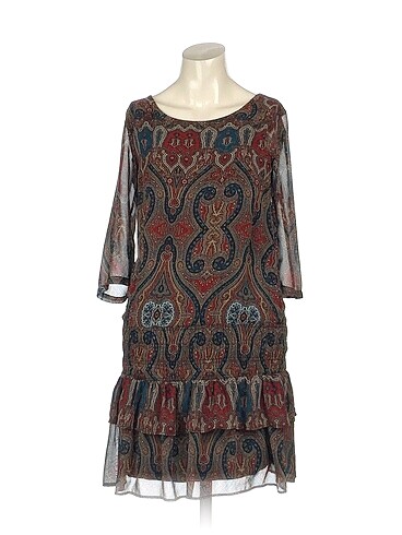 PreLoved Kısa Elbise %70 İndirimli.