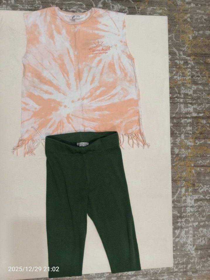 Püsküllü Bağlamalı Desenli Bebek Kız Takımı - Görsel 2