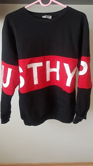 kirmizi detaylı sweat