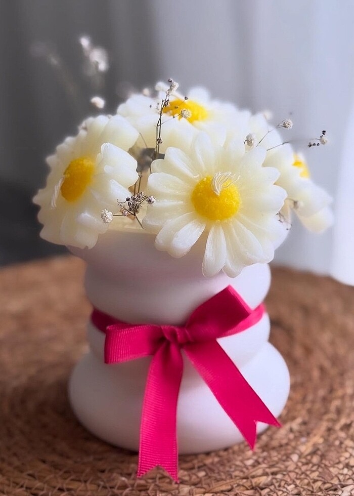 Anneler Günü?ne özel papatya mum buketi - Görsel 2