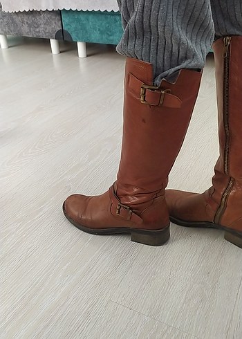36 Beden Kadın Kahverengi Deri Tokalı Dizüstü Bot