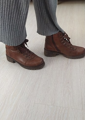 37 Beden Kahverengi Deri Kadın Botlar, Tokalı, Kalın Topuklu