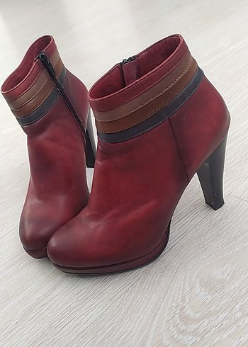 37 Beden Bordo Deri Dolgu Topuklu Kadın Bot