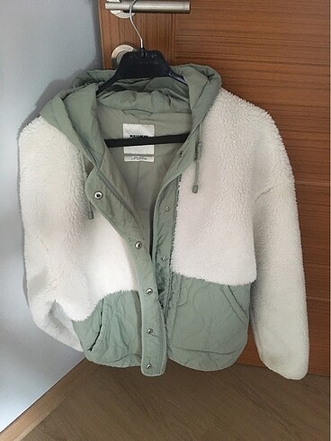 Pull and Bear Mont Marka