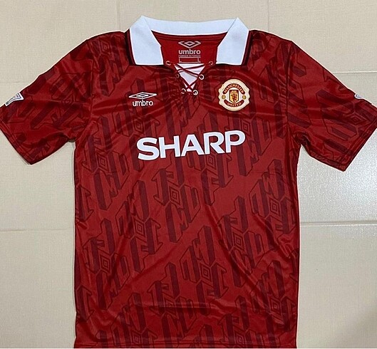 Manchester United Nostalji Forması