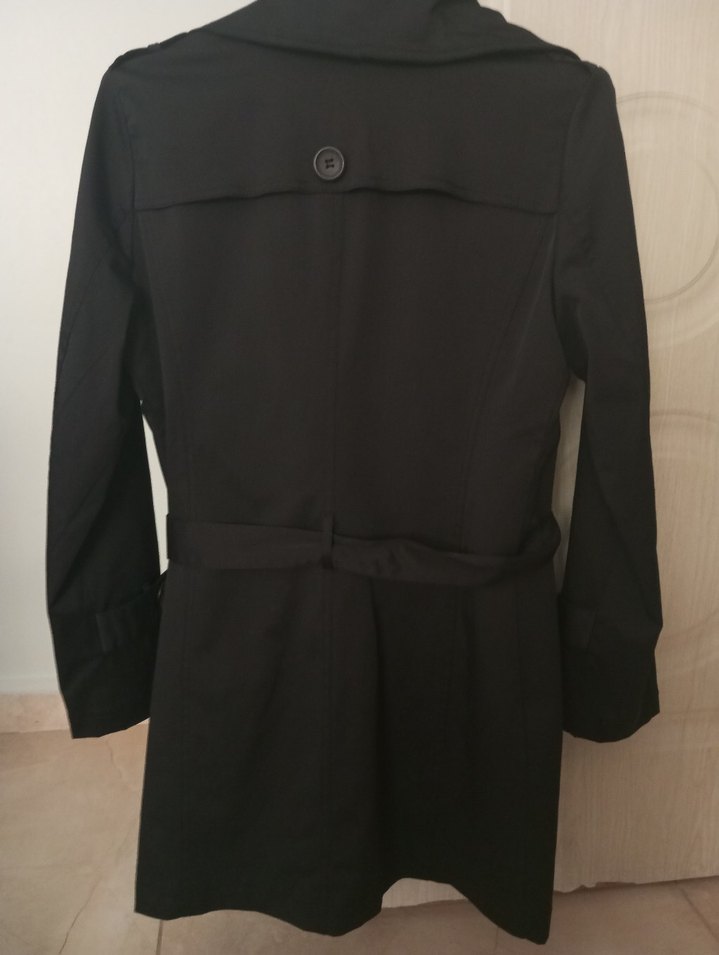 Düğmeli Siyah Midi Kadın Trençkot - Görsel 3