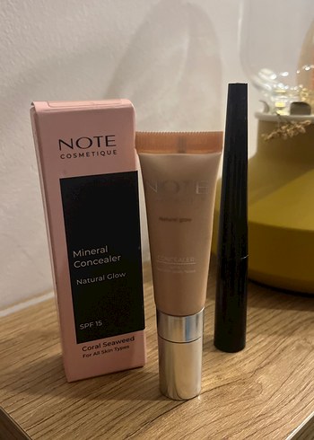 Note Mineral Kapatıcı ve Aydınlatıcı SPF15