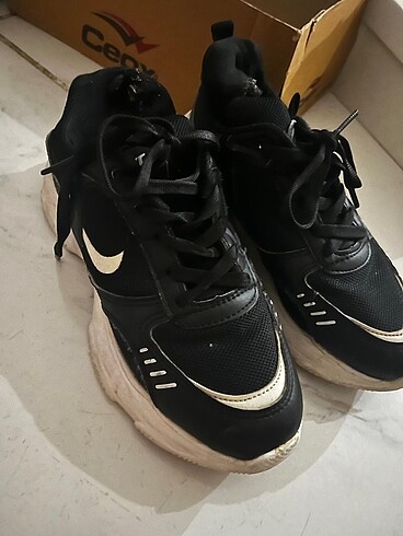 36 Beden siyah Renk Spor ayakkabı
