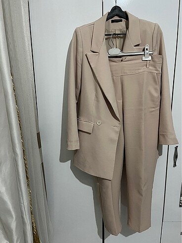 Bej blazer takım