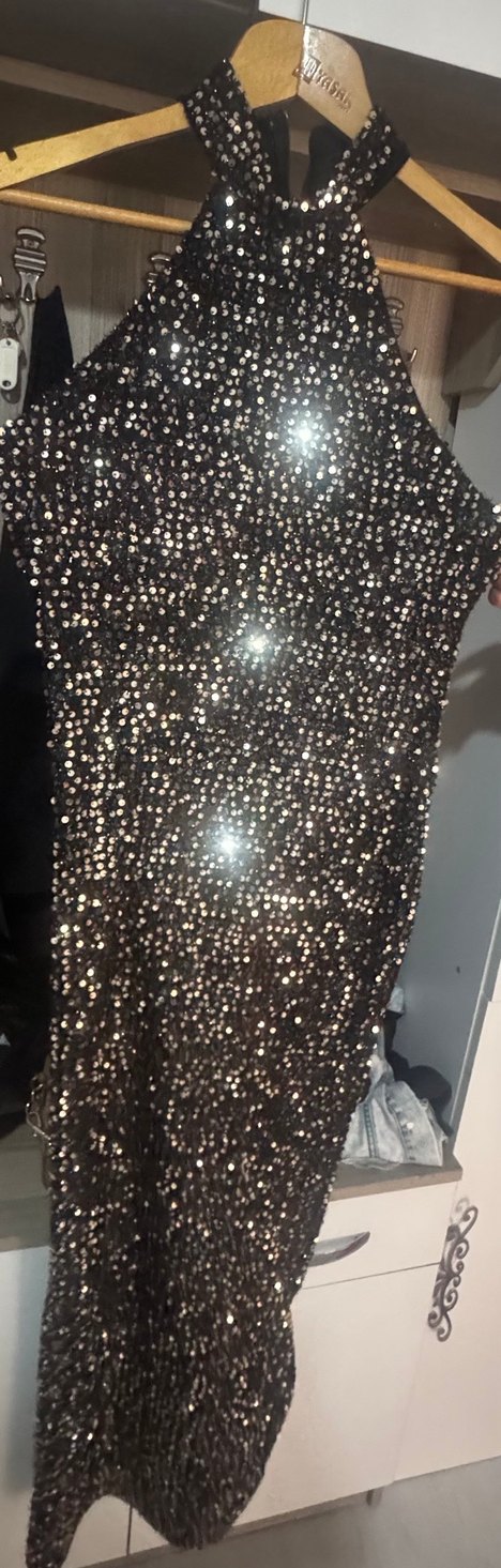 Payetli İşlemeli Siyah Uzun Elbise - Görsel 2