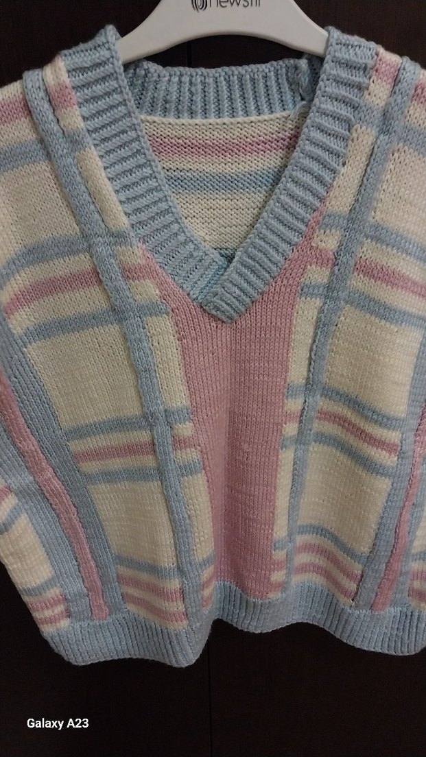 Kadın Pastel Renkli V Yaka Triko Süveter - Görsel 2