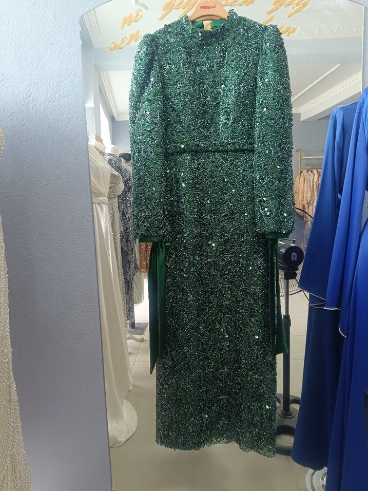 Yeşil Payetli Uzun Kollu Kadın Abiye Elbise - Görsel 2
