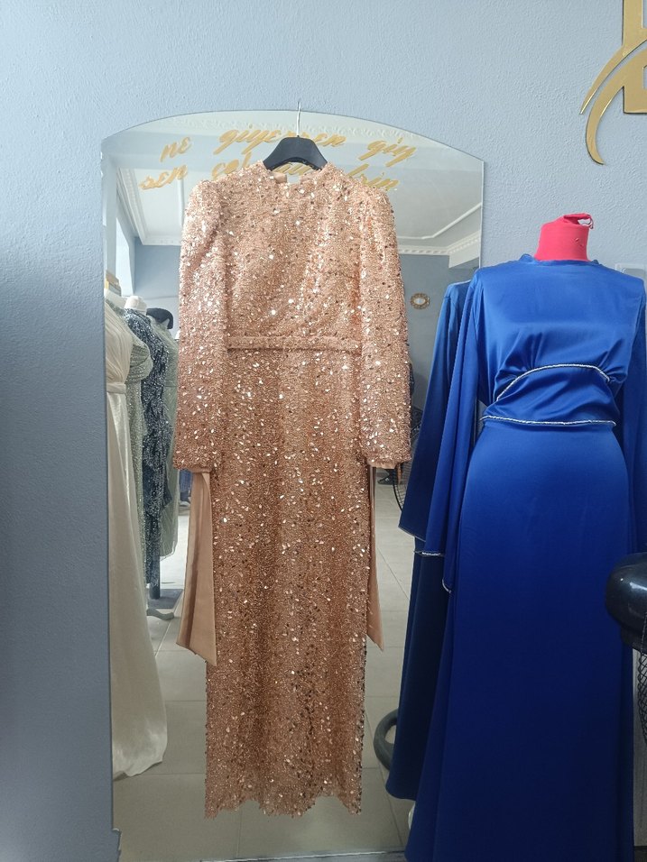 Kadın Altın Uzun Abiye Elbise - Görsel 2